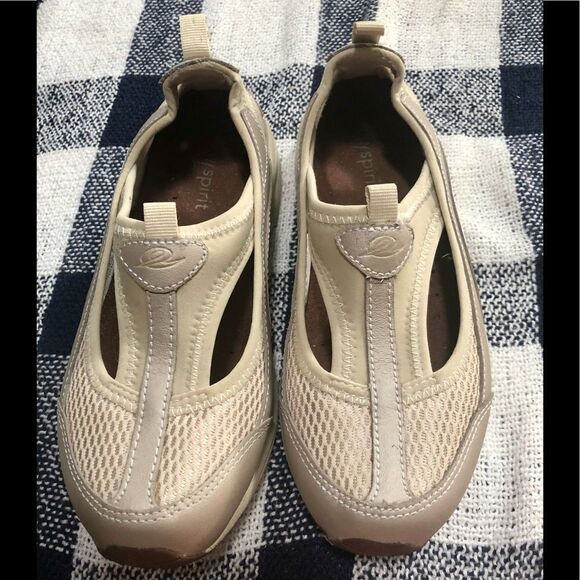 Nice comfortable shoes by EasySpirit size 6 - Picture 1 of 4